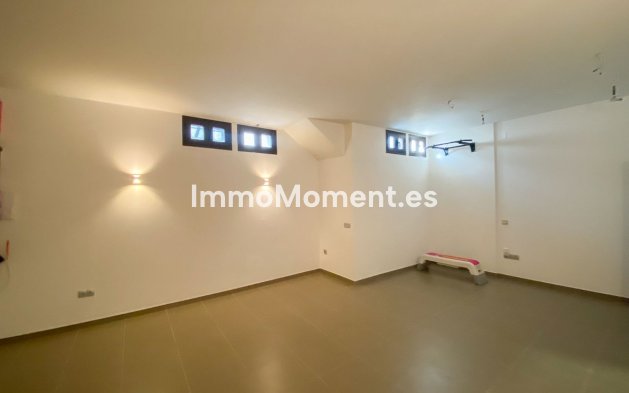 Bestaande woning - Villa - Estepona  - Estepona Centro