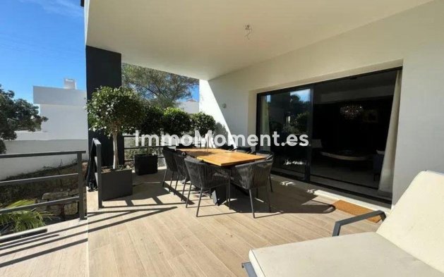 Reventa - Villa - Marbella - Elviria
