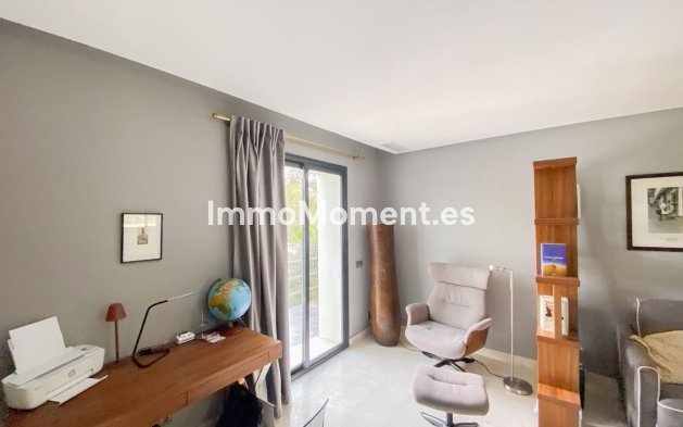 Reventa - Villa - Marbella - Elviria