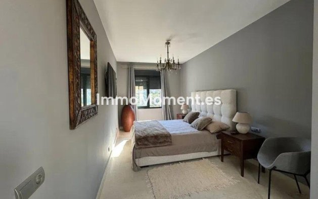 Reventa - Villa - Marbella - Elviria