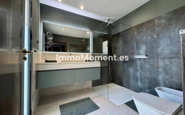 Reventa - Villa - Marbella - Elviria