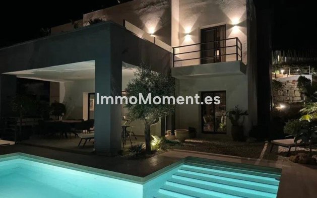 Reventa - Villa - Marbella - Elviria