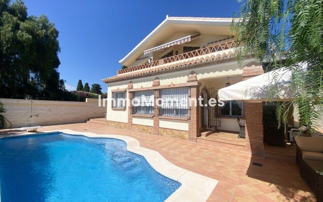 Resale - Villa - Marbella - Guadalmina Alta
