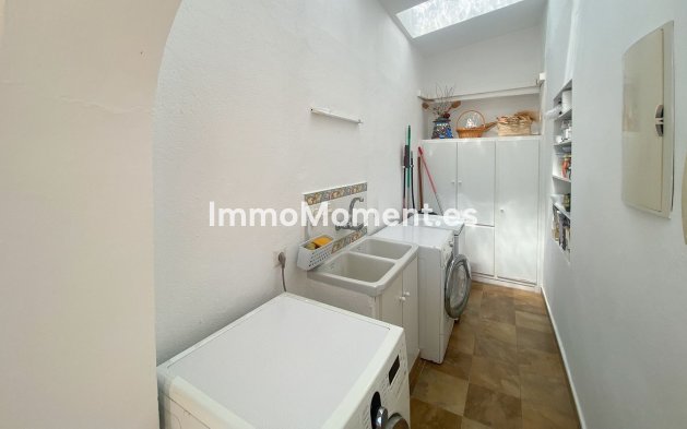 Resale - Villa - Marbella - Guadalmina Alta