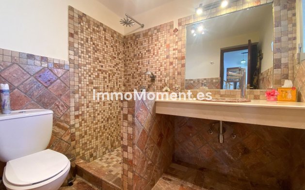 Resale - Villa - Marbella - Guadalmina Alta