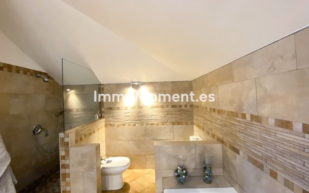 Resale - Villa - Marbella - Guadalmina Alta