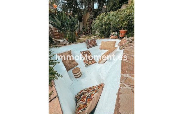 Resale - Villa - Marbella - Nueva Andalucía