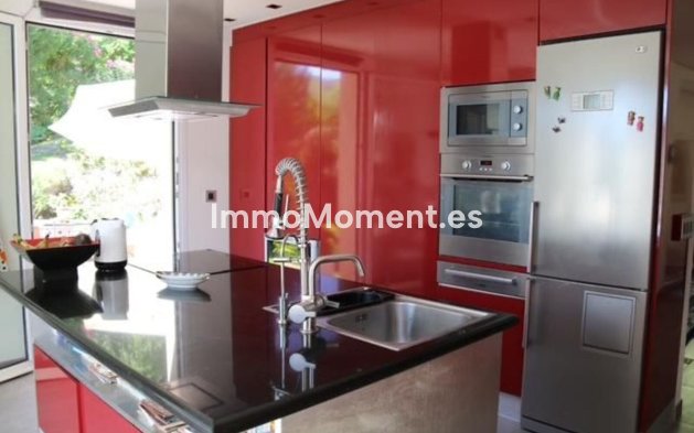 Resale - Villa - Benahavís - Los Arqueros