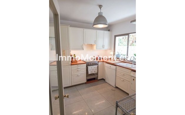 Bestaande woning - Geschakelde woning - Marbella - Nagüeles