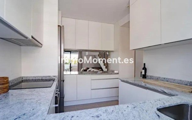 Bestaande woning - Geschakelde woning - Estepona  - Cancelada