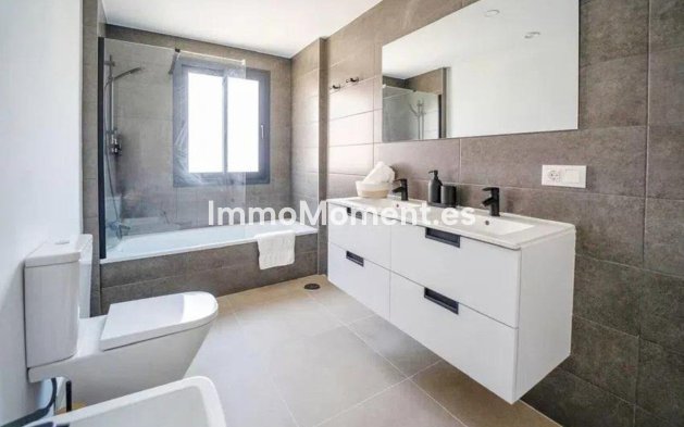 Bestaande woning - Geschakelde woning - Estepona  - Cancelada