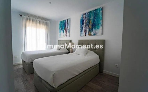 Bestaande woning - Geschakelde woning - Estepona  - Cancelada
