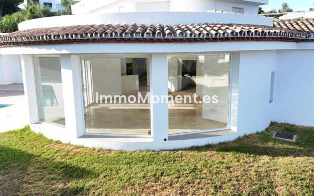 Resale - Villa - El Paraiso - New Golden Mile