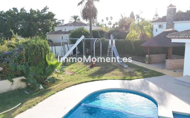Resale - Villa - El Paraiso - New Golden Mile
