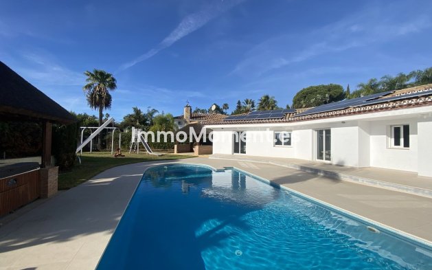 Resale - Villa - El Paraiso - New Golden Mile