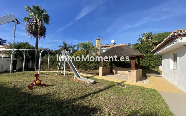 Resale - Villa - El Paraiso - New Golden Mile