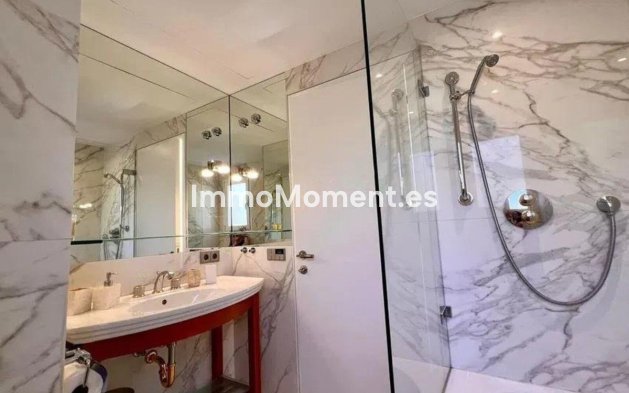 Resale - Apartment - Benahavís - Benahavís Centro