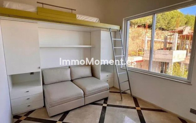 Resale - Apartment - Benahavís - Benahavís Centro