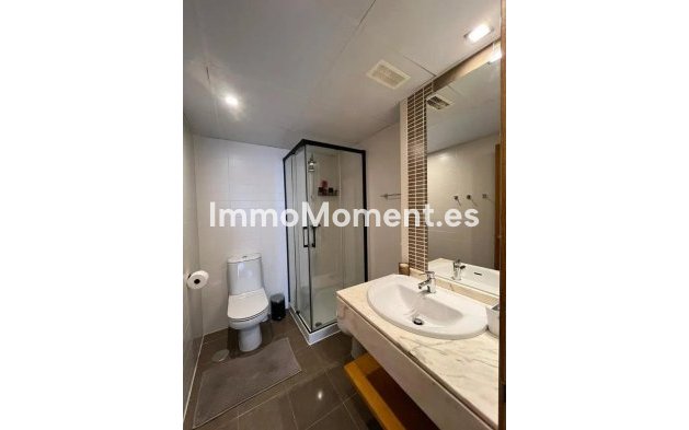 Resale - Apartment - Estepona - Selwo