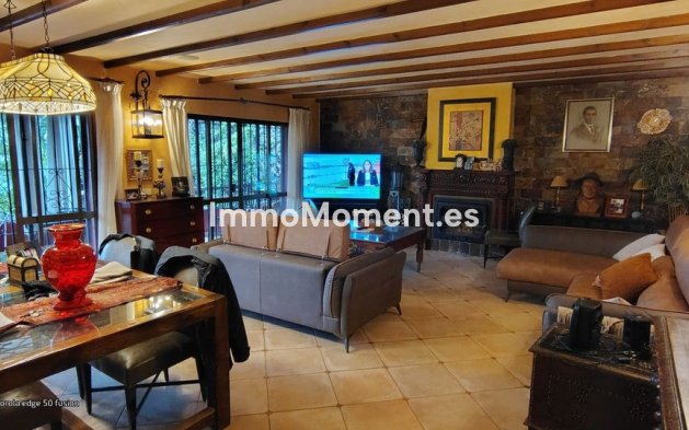 Reventa - Villa - Marbella - Río Real