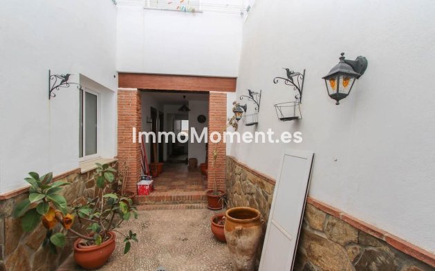 Bestaande woning - Geschakelde woning - Binnenland  - Guaro