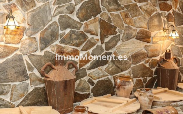 Bestaande woning - Geschakelde woning - Binnenland  - Guaro