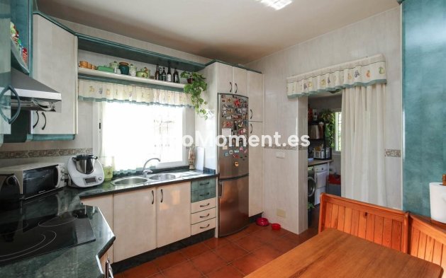 Wiederverkauf - Villa -   Inländisch - Alhaurín de la Torre