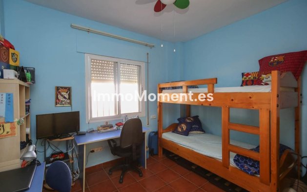 Wiederverkauf - Villa -   Inländisch - Alhaurín de la Torre