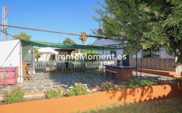 Wiederverkauf - Villa -   Inländisch - Alhaurín de la Torre