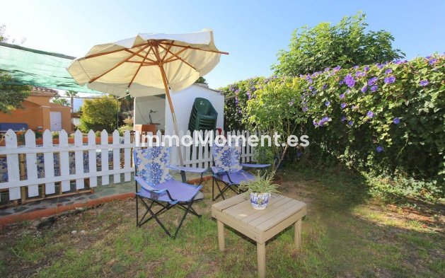 Wiederverkauf - Villa -   Inländisch - Alhaurín de la Torre