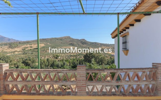 Bestaande woning - Villa - Binnenland  - Guaro