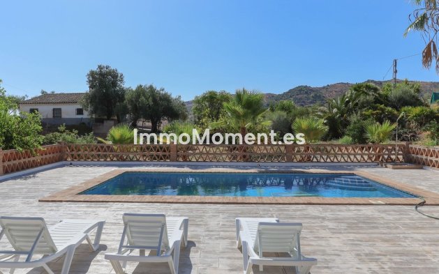 Bestaande woning - Villa - Binnenland  - Guaro