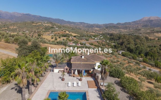 Bestaande woning - Villa - Binnenland  - Guaro