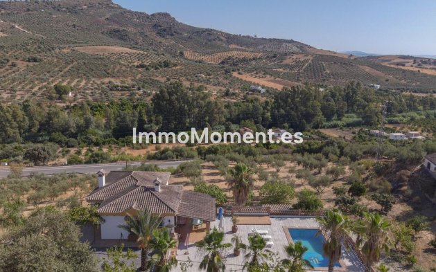 Bestaande woning - Villa - Binnenland  - Guaro