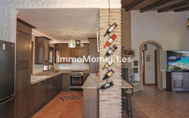 Reventa - Villa independiente - Interior  - Alozaina