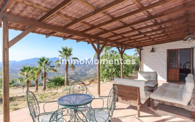 Reventa - Villa independiente - Interior  - Alozaina