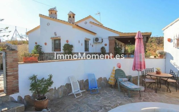 Revente - Villa - Intérieur                       - Guaro