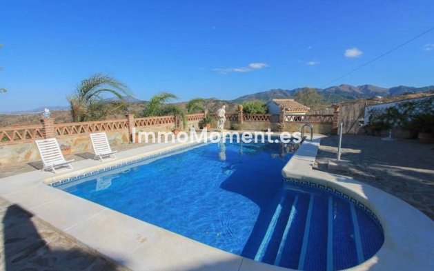 Revente - Villa - Intérieur                       - Guaro