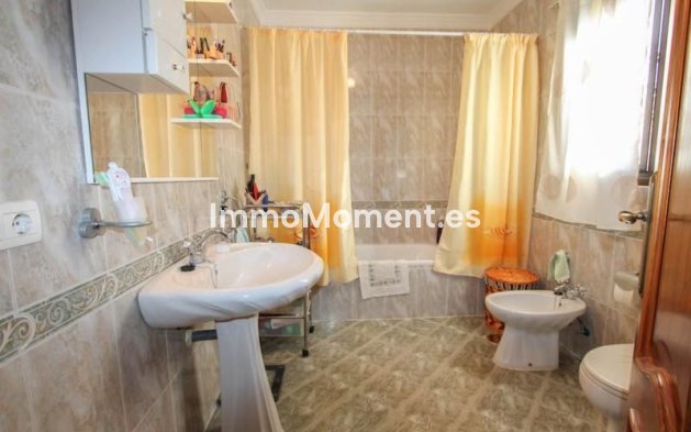 Revente - Villa - Intérieur                       - Guaro