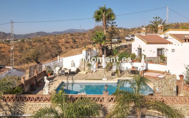 Revente - Villa - Intérieur                       - Guaro