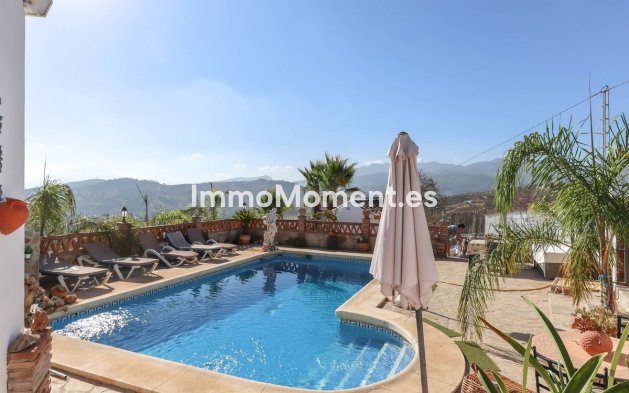 Revente - Villa - Intérieur                       - Guaro