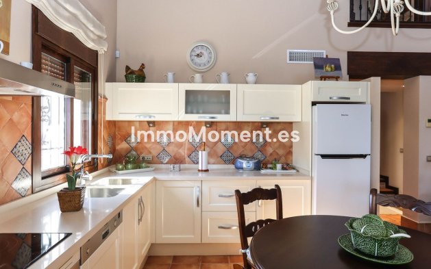 Wiederverkauf - Villa -   Inländisch - Guaro