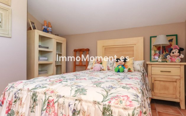 Wiederverkauf - Villa -   Inländisch - Guaro