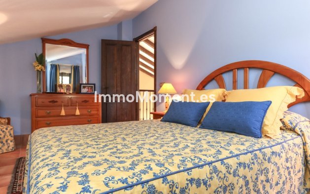 Wiederverkauf - Villa -   Inländisch - Guaro