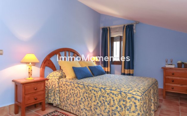 Wiederverkauf - Villa -   Inländisch - Guaro