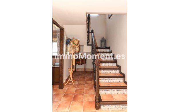 Wiederverkauf - Villa -   Inländisch - Guaro