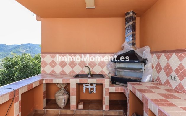 Wiederverkauf - Villa -   Inländisch - Guaro