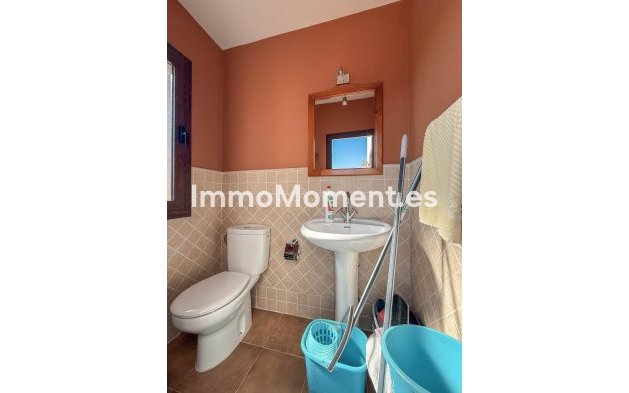 Wiederverkauf - Villa -   Inländisch - Guaro