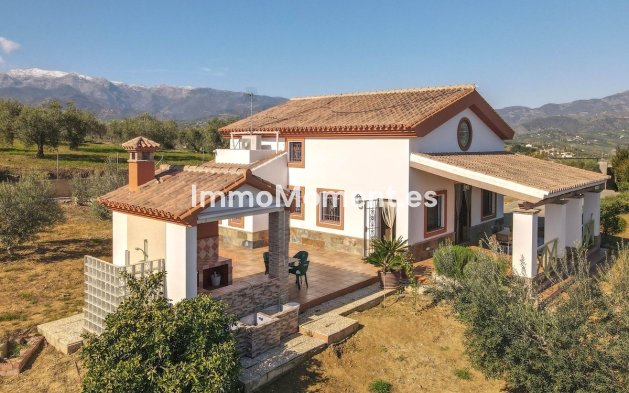 Wiederverkauf - Villa -   Inländisch - Guaro