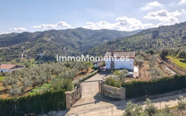 Wiederverkauf - Villa -   Inländisch - Guaro